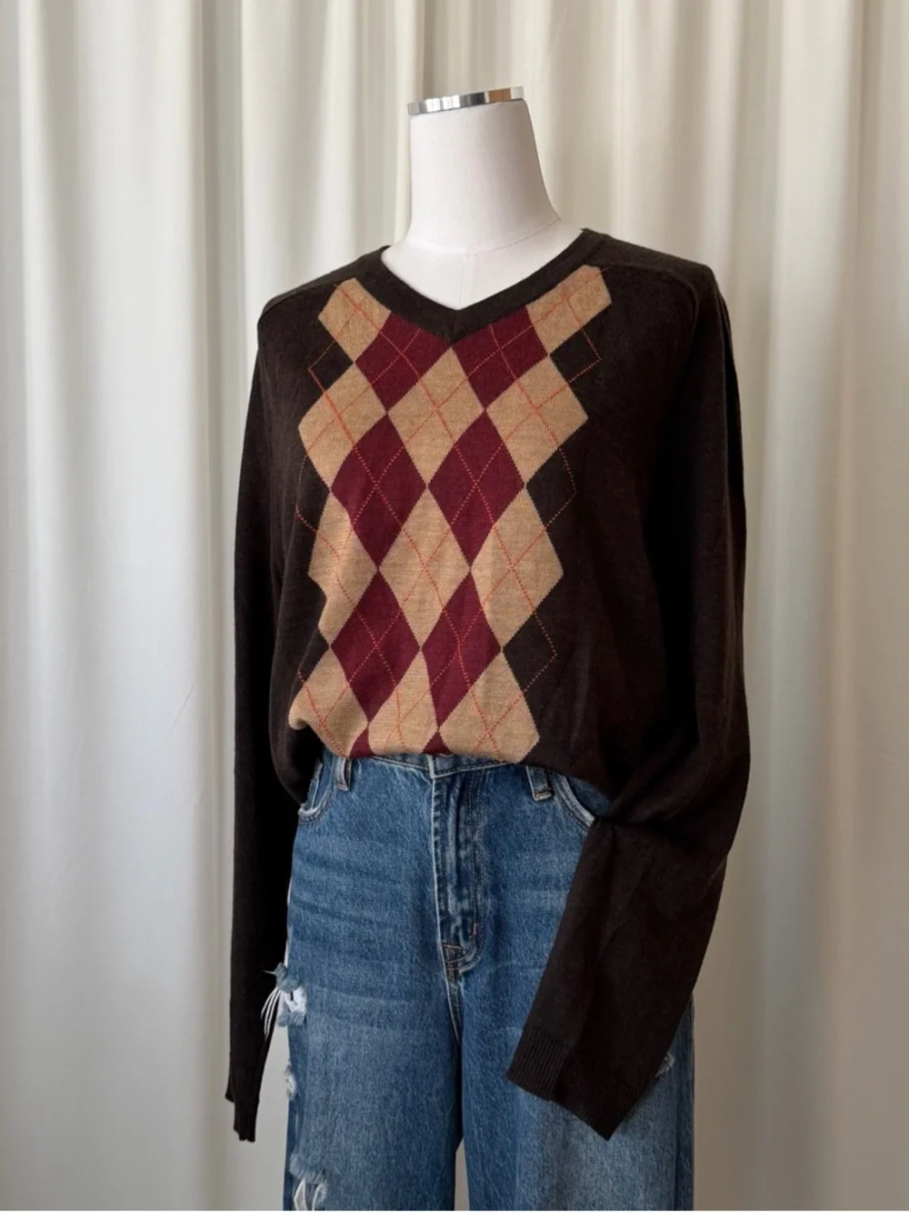 Merona 100% Merino Wool Argyle V-Neck Sweater Large.